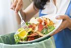 Come risolvere il problema dello spreco alimentare: le soluzioni da vagliare