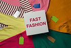 Fast Fashion, Europa e America vogliono limitare la “moda veloce”