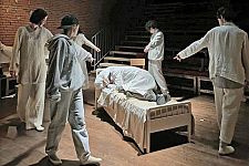 Alla Festa del Cinema, con replica al Teatro Franco Parenti il film L’Ultimo Abbraccio