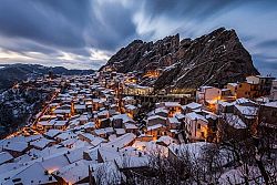 Viaggio nell’Italia da favola: i borghi che sembrano un presepe