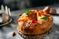 Prepariamo il Roscon de Reyes (la ciambella dei Re Magi) per chiudere in dolcezza le feste