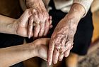 Cohousing anziani giovani: la coabitazione solidale entra nella riforma del governo